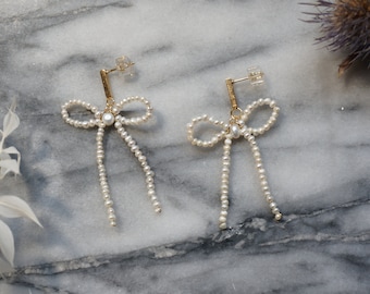 AMELIE Pearl Bow Earrings in Silver / Gold