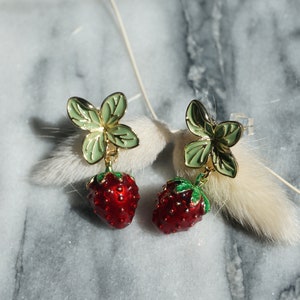 ICHIGO Strawberry Earrings / Fruit Earrings / Summer Earrings