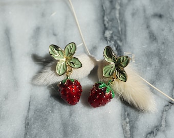 ICHIGO Strawberry Earrings / Fruit Earrings / Summer Earrings
