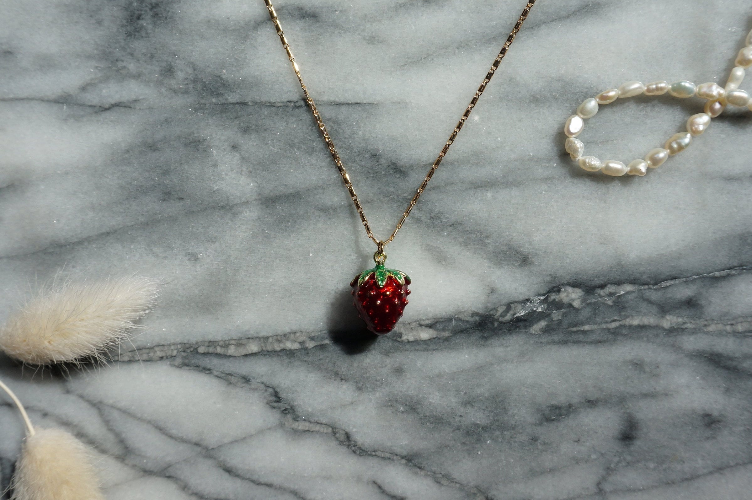 Strawberry jewelry - Etsy 日本 