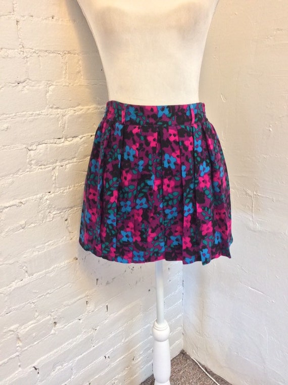 Guy Laroche pleated mod floral 80s mini skirt size