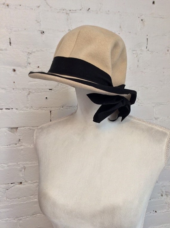 Adolfo white wool with black trim 70s cloche hat