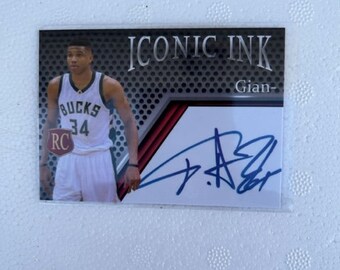 Giannis Antetokounmpo 2013 Autograph Facsimile Printed Patch Rookie RP Card  Milwaukee Bucks