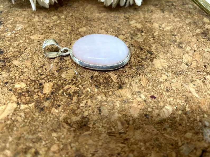 BTS-NP9872/PPO/R Sterling Silver Pendant with Oval Pink Simulated Opal Stone BTS-NP9872/PPO/R Sterling Silver Pendant with Oval Pink Simulated Opal Stone