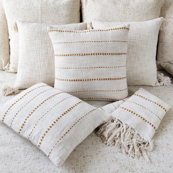 Funda de almohada de algodón natural bordada Kantha de color amarillo mostaza y marfil, funda de cojín texturizada Boho