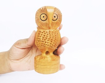 Small Wooden Gift For Wisdom Lover Handmade Fine Carved Symbol Of Wisdom The Owl Statue Decorative Sculptures Wooden Bird Figurines