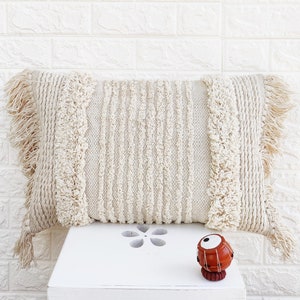 Federa per cuscino in cotone intrecciato bianco avorio naturale crema con frange testurizzate 12x20 e 14x20 Federa per cuscino Boho