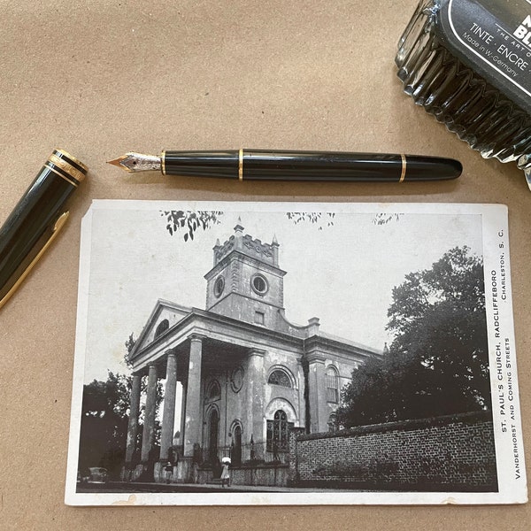 Église Saint-Paul . Radcliffeboro. Carte postale de Charleston. Titré au recto. Carte postale en noir et blanc.