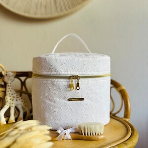 Vanity Chic en Broderie Anglaise blanche trousse toilette image 6