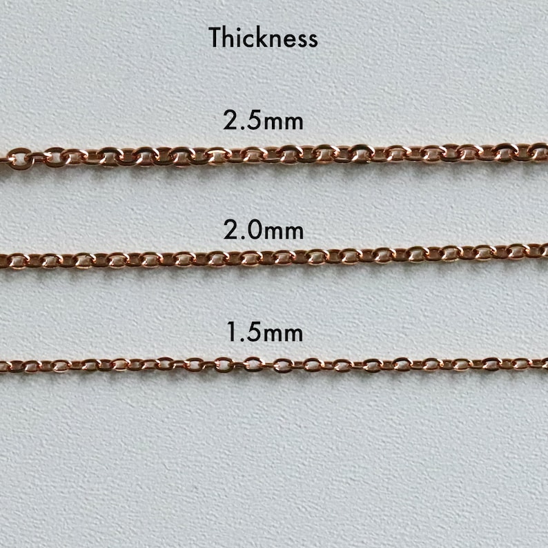 May include: Three close-up images of rose gold chains with different thicknesses: 2.5mm, 2.0mm, and 1.5mm. The chains are laid out horizontally on a white surface.
