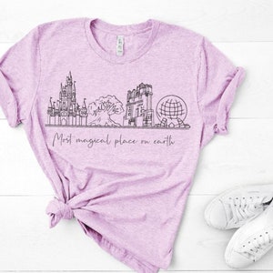 Camiseta del lugar más mágico de la Tierra/Íconos de los parques de Disney World/Castillo de Cenicienta/Epcot Spaceship Earth/Árbol de la Vida/Hotel Hollywood Tower