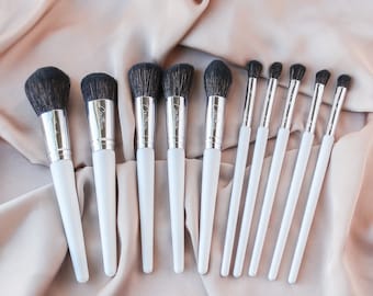 Soft & Chic Makeup Artist Brush Set - Limited Edition, High Quality Brush Set!