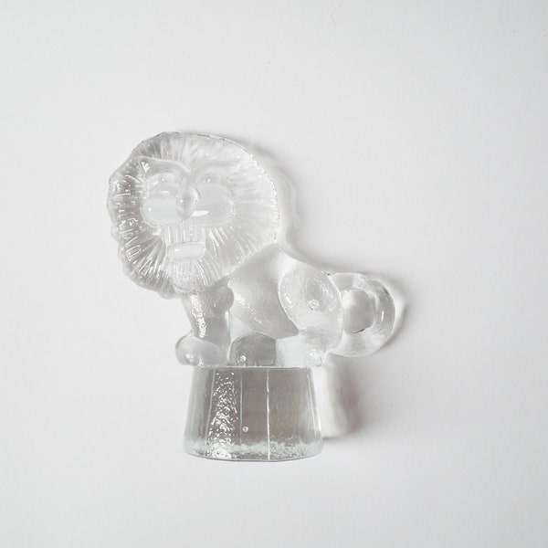 Bertil Vallien Glass Lion Kosta Boda Cirkus Series figurine