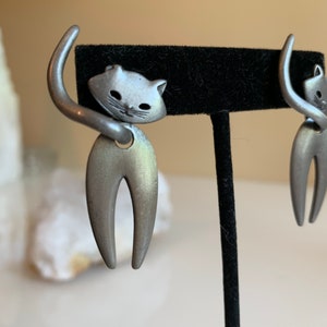 Vintage Pewter Cat Earrings Signed JJ
