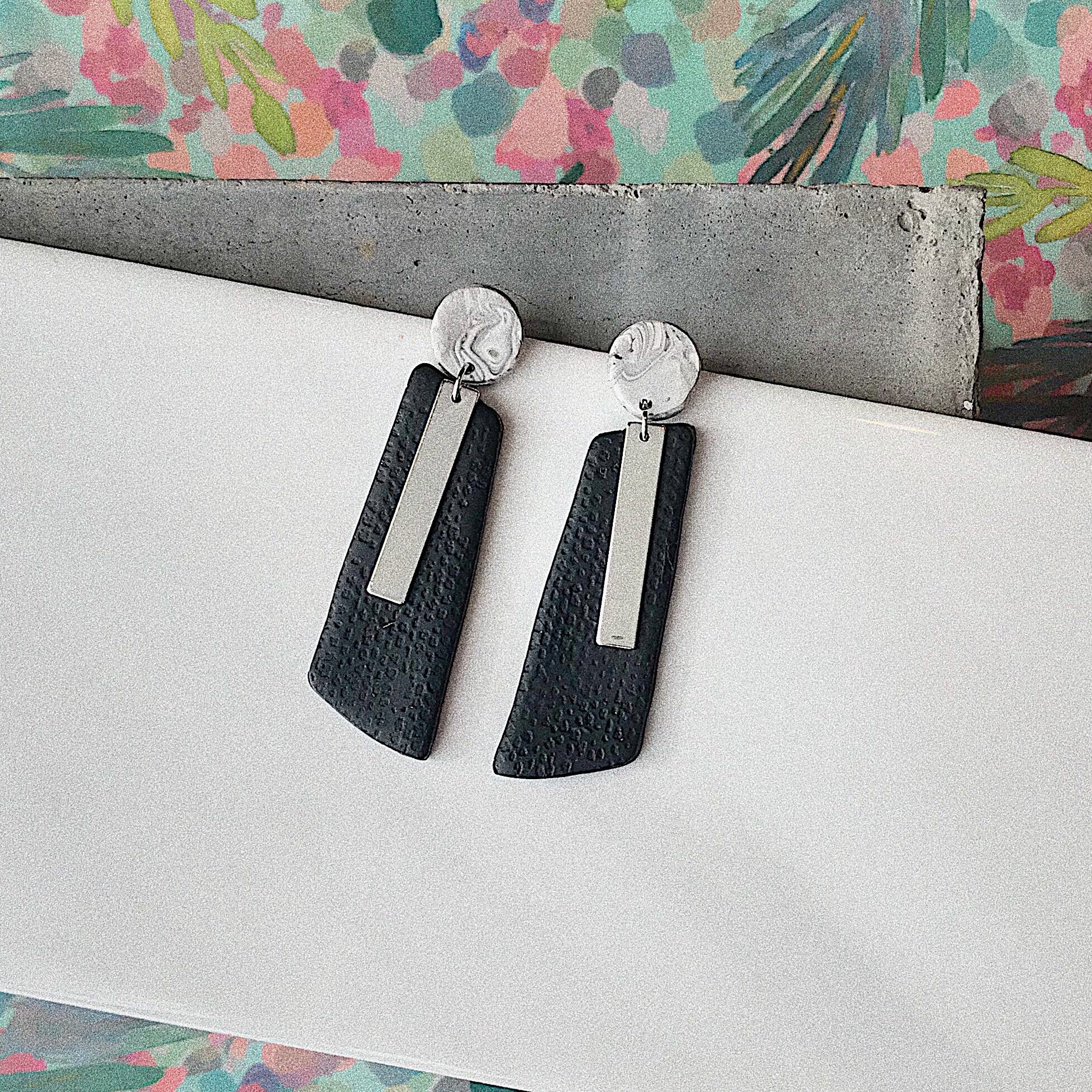 Easy on the I Earrings Black & White - Etsy