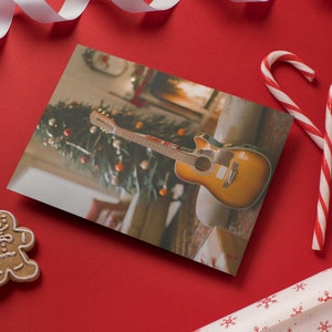 Christmas with My Guitar - Premium kersthandbel A5-kaart - cadeau, muziek, cadeau, gitaar, gitaren