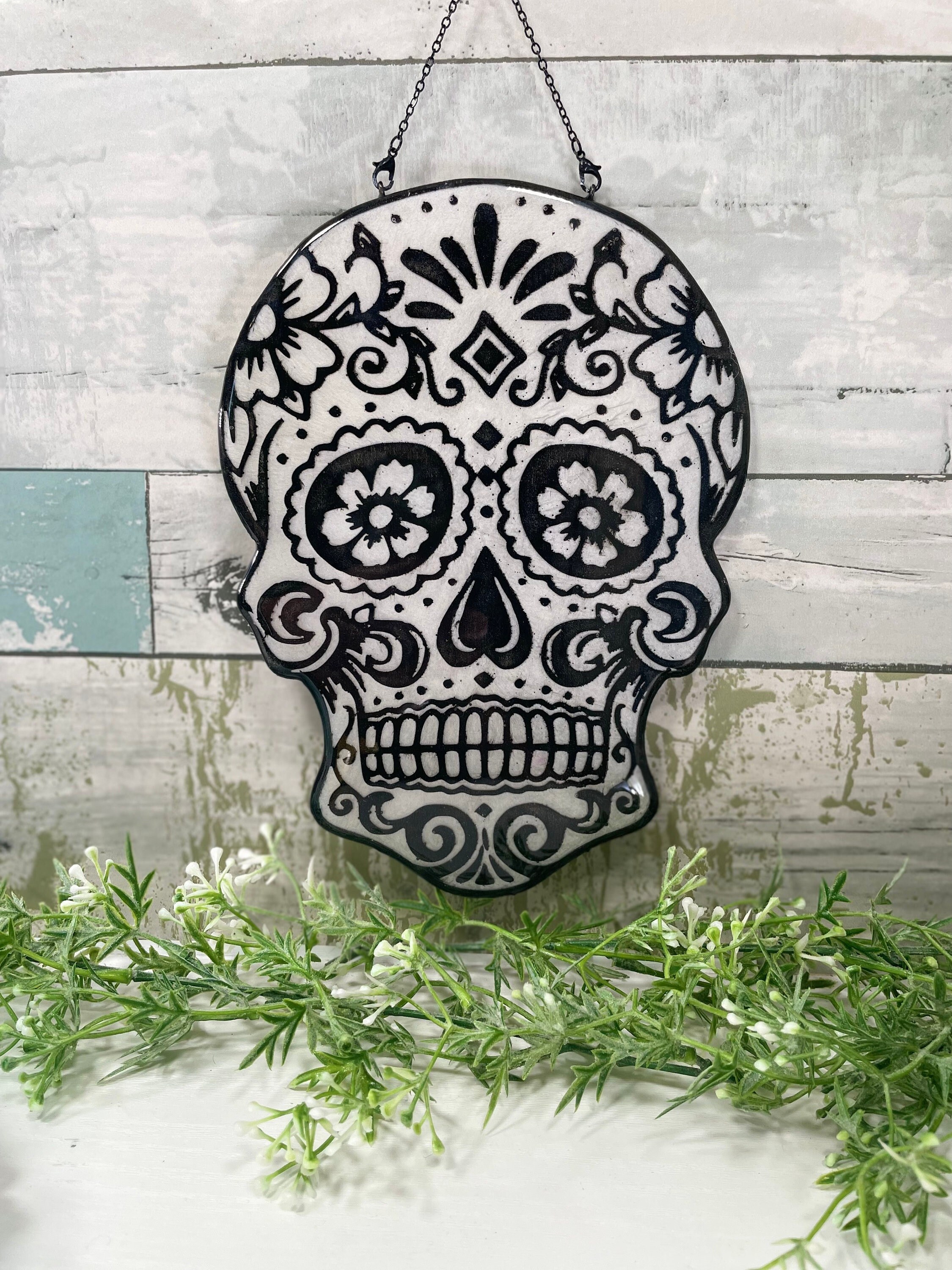 Sugar Skull Wall Hanging, Wall Decor, Home Decor, Witchy Decor, Witchy Gift, Resin Art, Resin artwork, Día de los Muertos, Day of the Dead