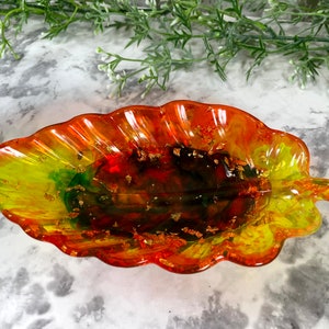 Fall Autumn Leaf Dish Tray, Fall Decor, Leaf Wall Decor, Resin Artwork, Table Decor, Autumn Decor, Fall Lover Gift, Love Fall, Fall Gift