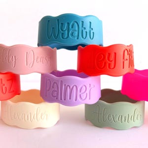 Reusable Labels | Bottle Bands | Name Labels for Sippy Cup | Personalized Daycare Labels for Baby Bottles & Water Bottles | Silicone Label