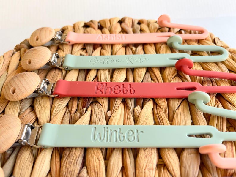 Personalized Silicone Pacifier Clip | Custom Name Paci Holder | Baby Gift | Name Binky Clips bild 8