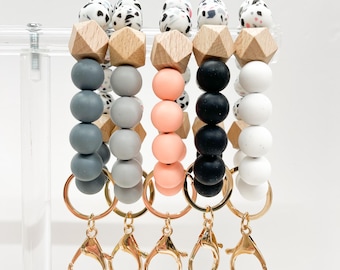 Silicone Beaded Key Ring Bracelet: Custom Wristlet Keychain