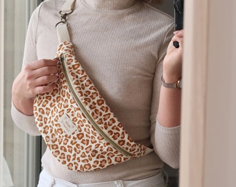 Leopard waist bag