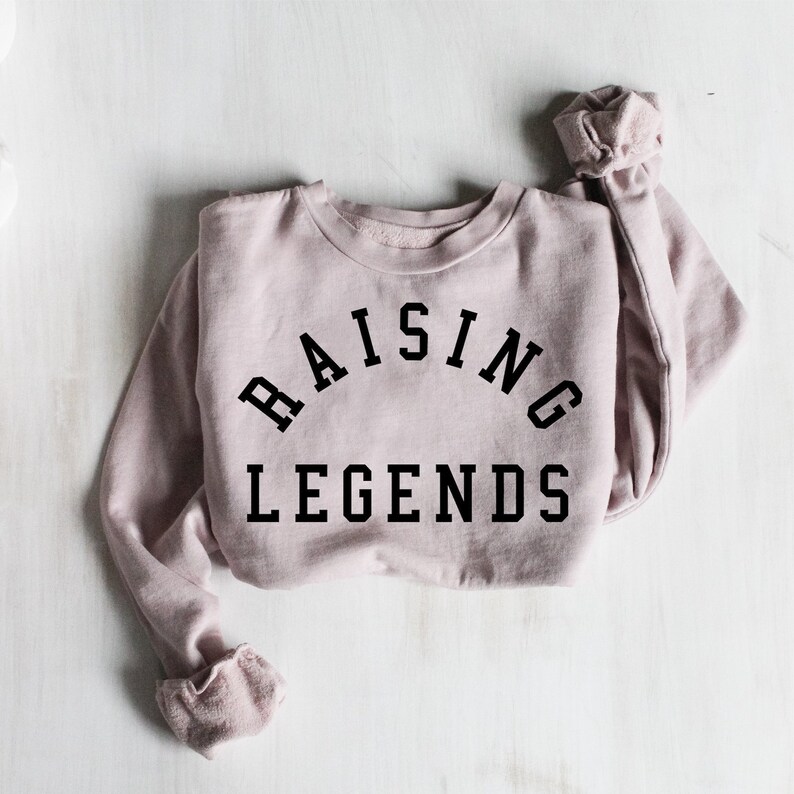 RAISING LEGENDS® Sweat-shirt Raising LEGENDS crewneck Mom | Etsy