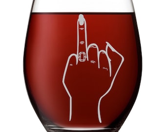 Ring Finger Stemless Permanent Laser Engraved Bride to Be 17oz Wine Glass Engagement Gift for Bride Bridal Shower & Bachelorette Party Gift