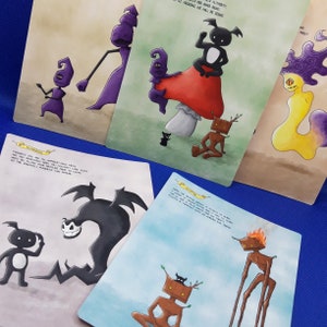 Könnte beinhalten: Ein Satz von 5 illustrierten Karten mit skurrilen Figuren in verschiedenen Farben und Designs. Jede Karte hat einen Titel und eine Beschreibung. Die Figuren umfassen eine lila Kreatur, eine schwarze Kreatur, einen roten Pilz, eine braune Kreatur und eine gelbe Kreatur.