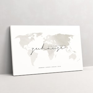 Leinwand Weltkarte "Zuhause" mit Koordinaten und Namen - Poster Weltkarte in beige, Einzugsgeschenk, Koordinatenposter, Koordinaten Bild