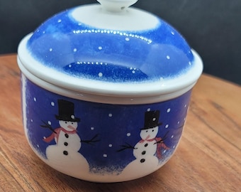 Nikko Winter Wonderland Lidded Sugar Bowl, White and Blue with Snowmen with Red Scarves, Moon and Star on Round Finial, Deb Mores  (3251)