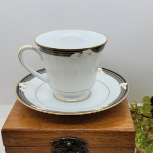 ノリタケの「エリントン (Ellington)」シリーズの食器 Noritake ellington - Etsy 日本