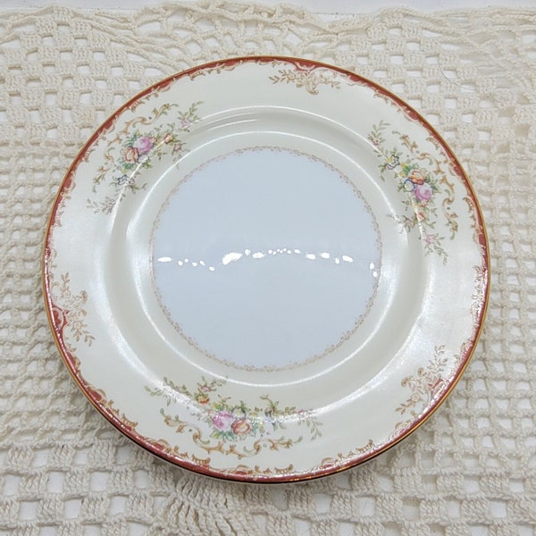 Set of Four Meito Pattern V2161 Bread and Butter Plates, Cream with White Center, Floral Design, Red & Tan Edge Scrolling, Gold Trim (2620)