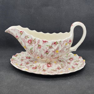 Copeland Spode Rosebud Chintz Pink Vine Gravy Boat with Attached Underplate, White, Pink Roses, Yellow Flowers, Green Leaves, 9.5&quot; (2879)
