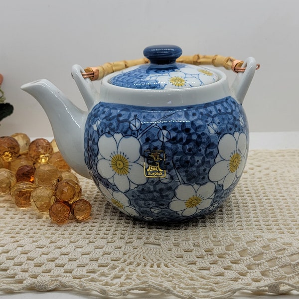 Kafuh Japan Porcelain Tea Pot with Lid and Bamboo and Copper Handles, Cobalt Blue on White, Large White Flowers with Yellow Centers (2683)