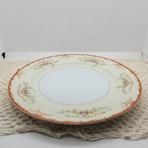 Set of Four Meito Pattern V2161 Dinner Plates,  Cream with White Center, Floral Design, Red and Tan Edge Scrolling, Gold Trim, 9 7/8" (2617)