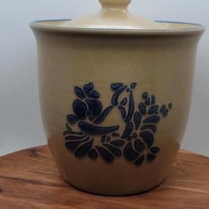 Pfalzgraff Folk Art Ceramic Large Canister with Lid, Tan with Blue Floral and Bird Design on outside, 2.5 Quarts, USA, Model 507 (K23)