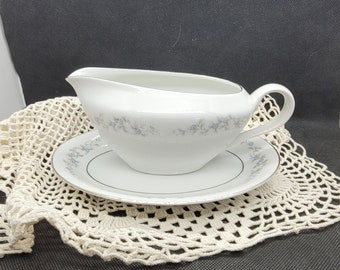 Forget-Me-Not Gravy Boat and Oval Underplate, White w/Blue, Gray, & Yellow Floral Design, Platinum Trim,  Boat 7.5" Handle to Spout (2780)