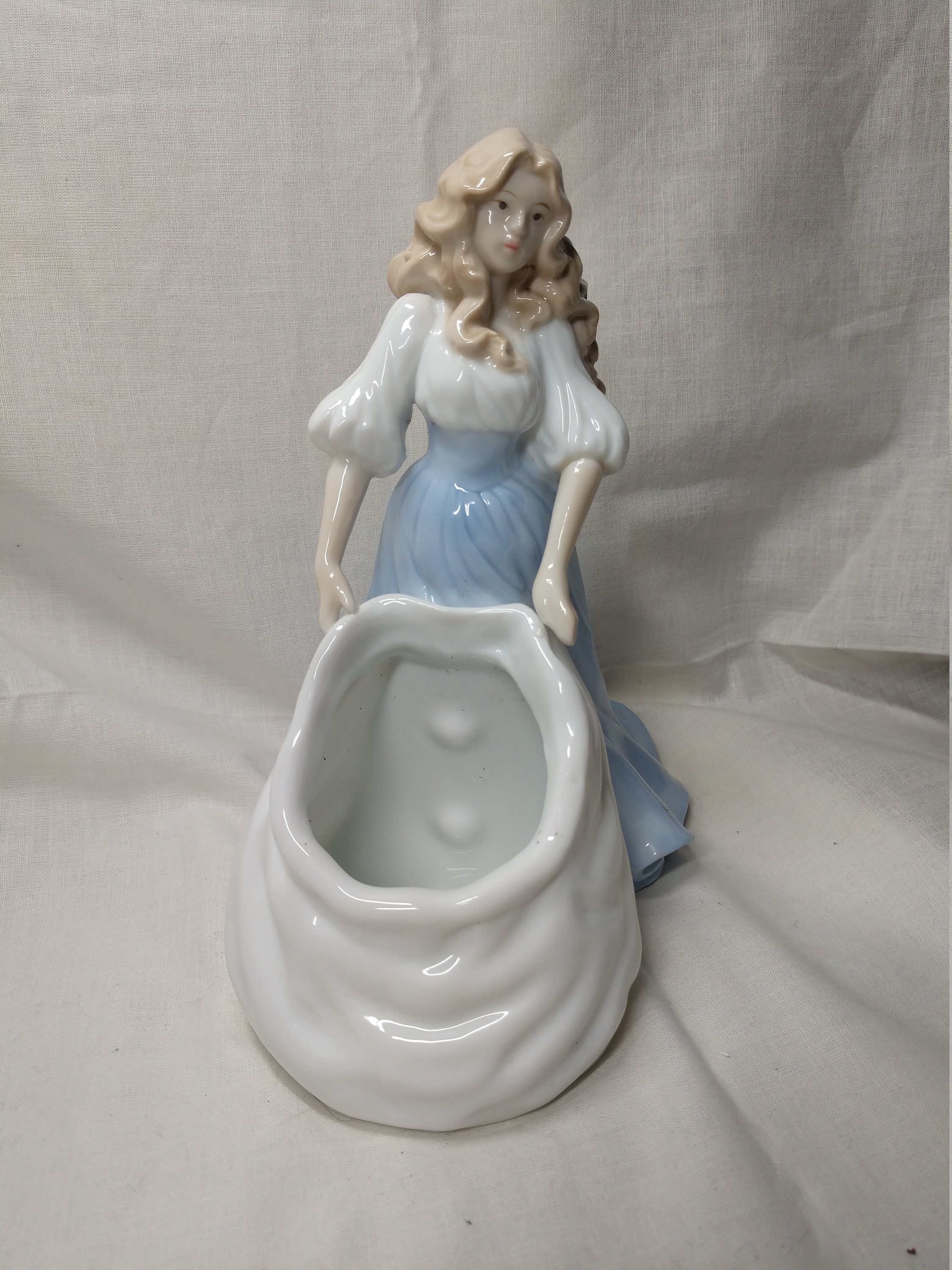 House of Lloyd porcelain figurine vintage maiden girl with Etsy