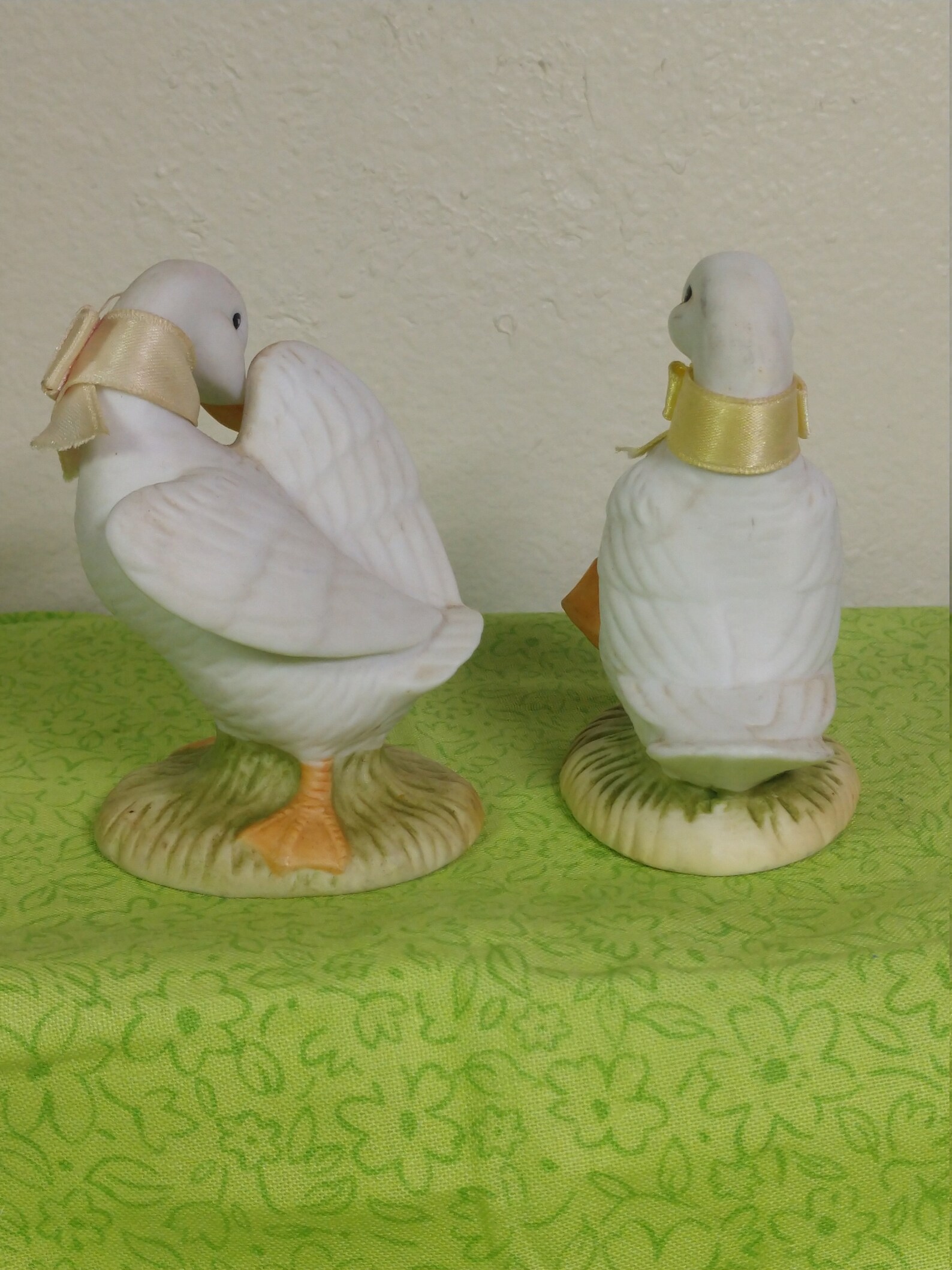 Lefton China Porcelain Duck Figurines Two Ducks With Cloth Etsy