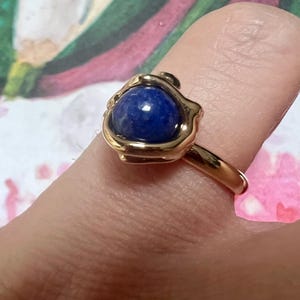 Rare! Superb lapis lazuli stone ring and Charles Jourdan sculpture