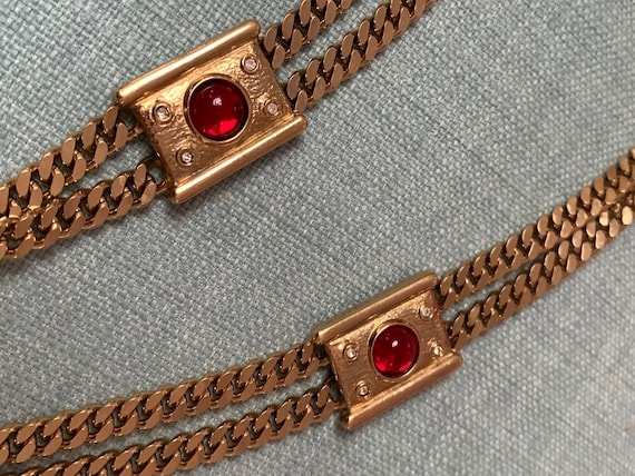 Long necklace with double gold chains
