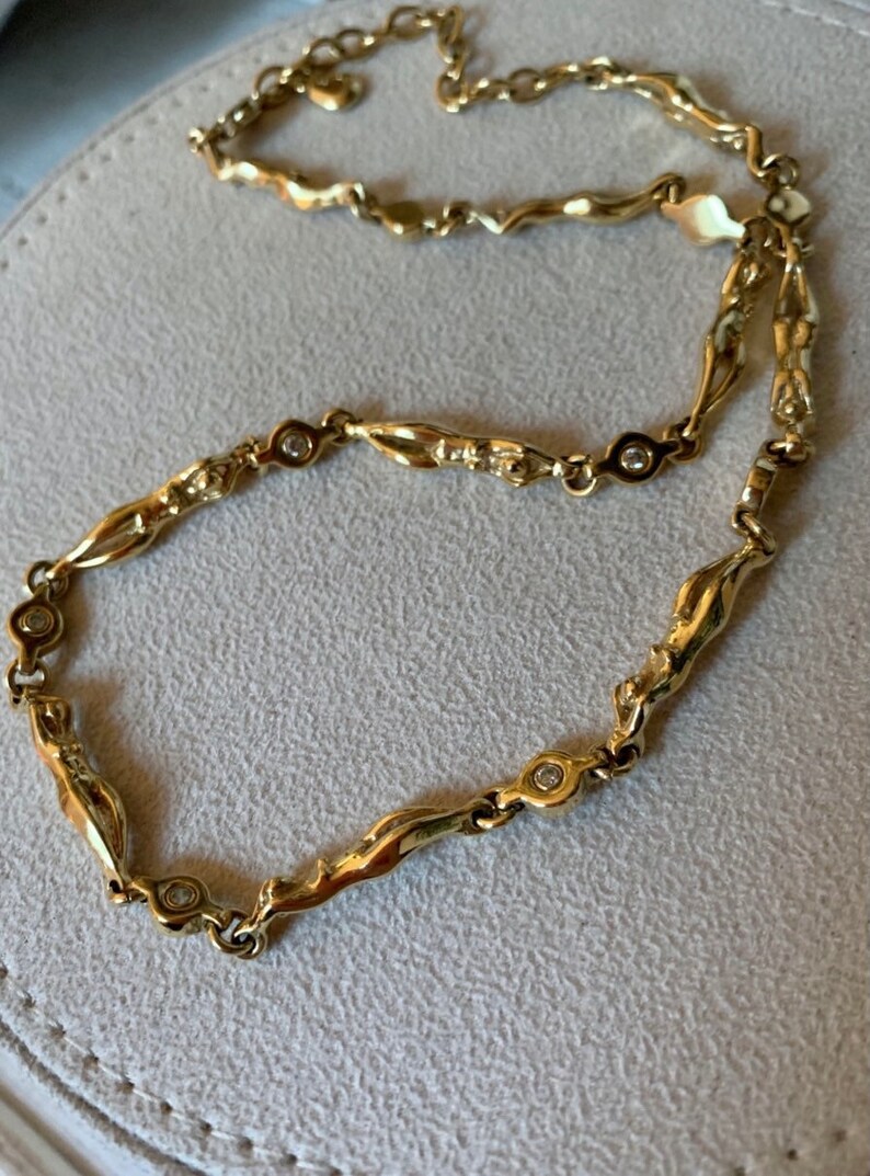 Charles Jourdan Neck Collar