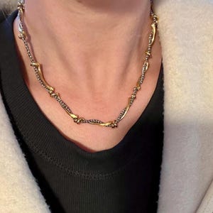 Joli collier bicolore moderne Charles Jourdan