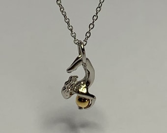 Superb female acrobat pendant in 925 silver and vermeil ball Charles Jourdan