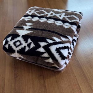 Couverture en laine, plusieurs couleurs, choix de motifs Jeté chaud double épaisseur Tailles US et EU Boho Tribal Pattern