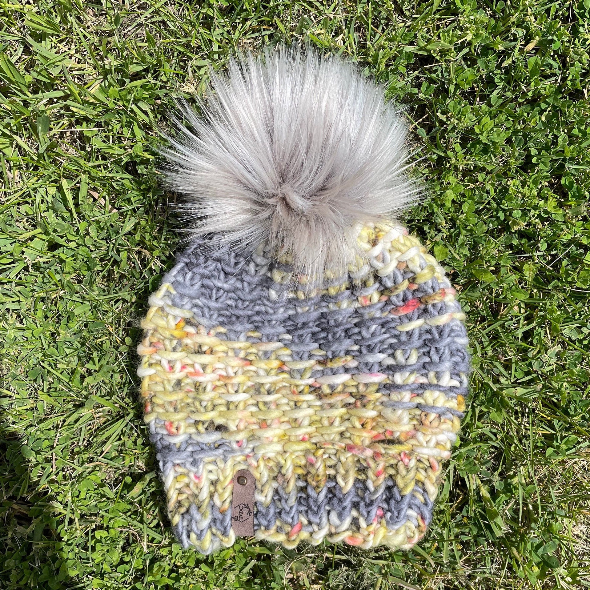 Grey, Green Multi Color Knit Luxury Beanie, Adult Beanie  display picture 2