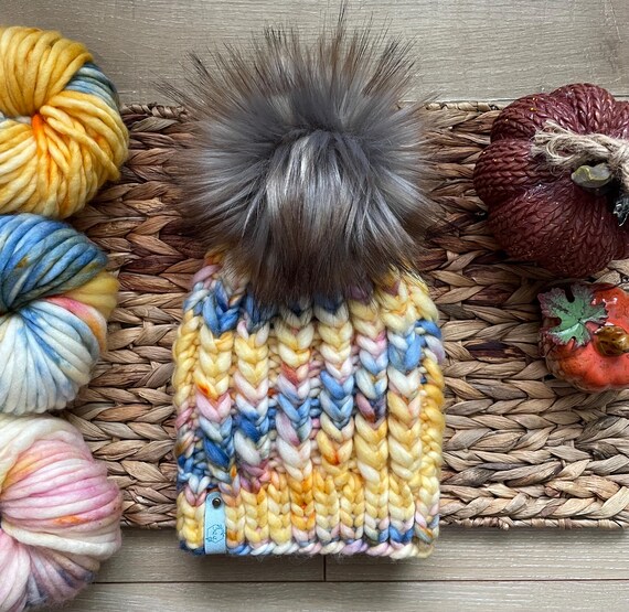 Berretto di lusso lavorato a maglia multicolore, berretto