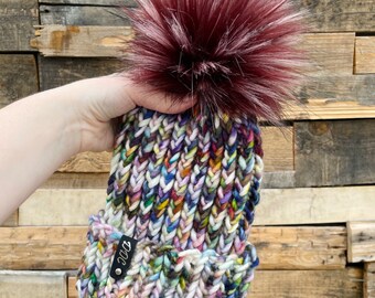 Gorro de lujo de punto multicolor, gorro de ala doblada, sombrero, toque de invierno, lana merino, tamaño adulto, para ella, hecho a mano, regalos para ella