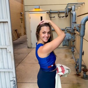 Patriotic Shield Crop Top: Ärmlös amerikansk superhjältestil, Disneybound-kostym bild 8
